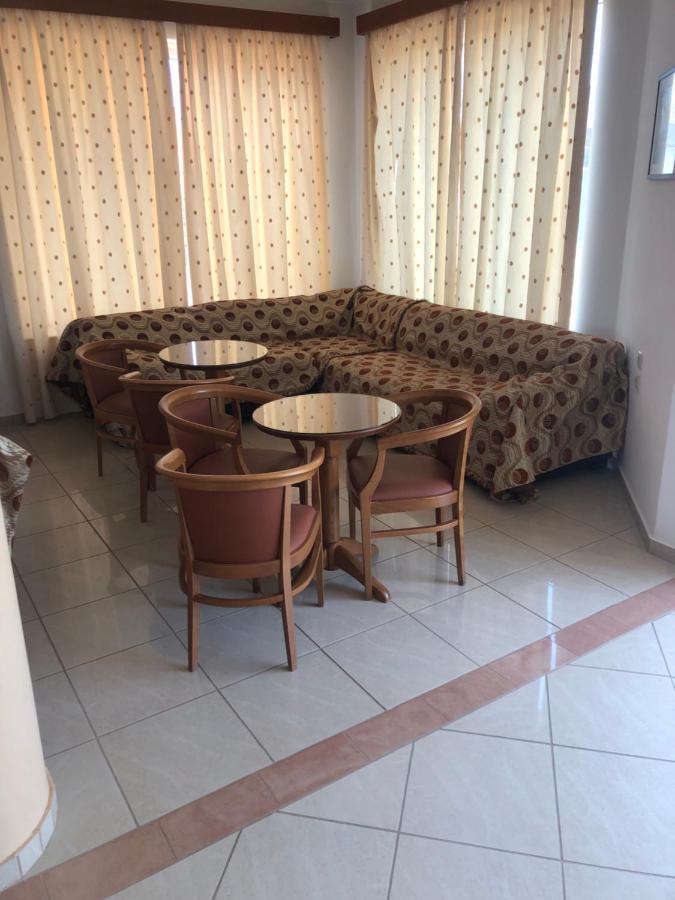 Dimitris Apartments Platanés Buitenkant foto